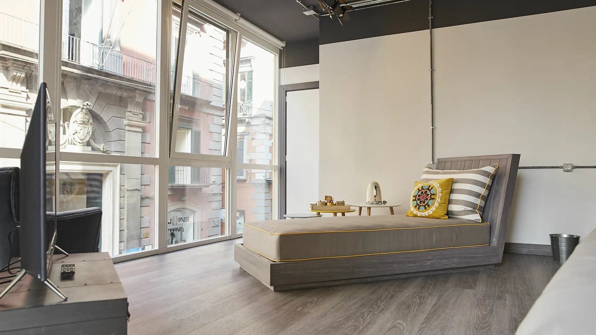 *** Affittacamere Hotel Toledo Loft Napoli Italia